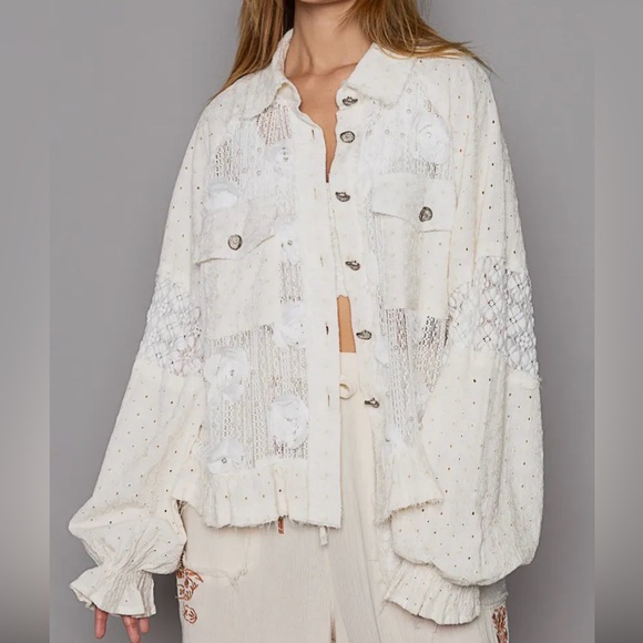 POL Cream Lace Button-Up Blouse - Picture 4 of 5